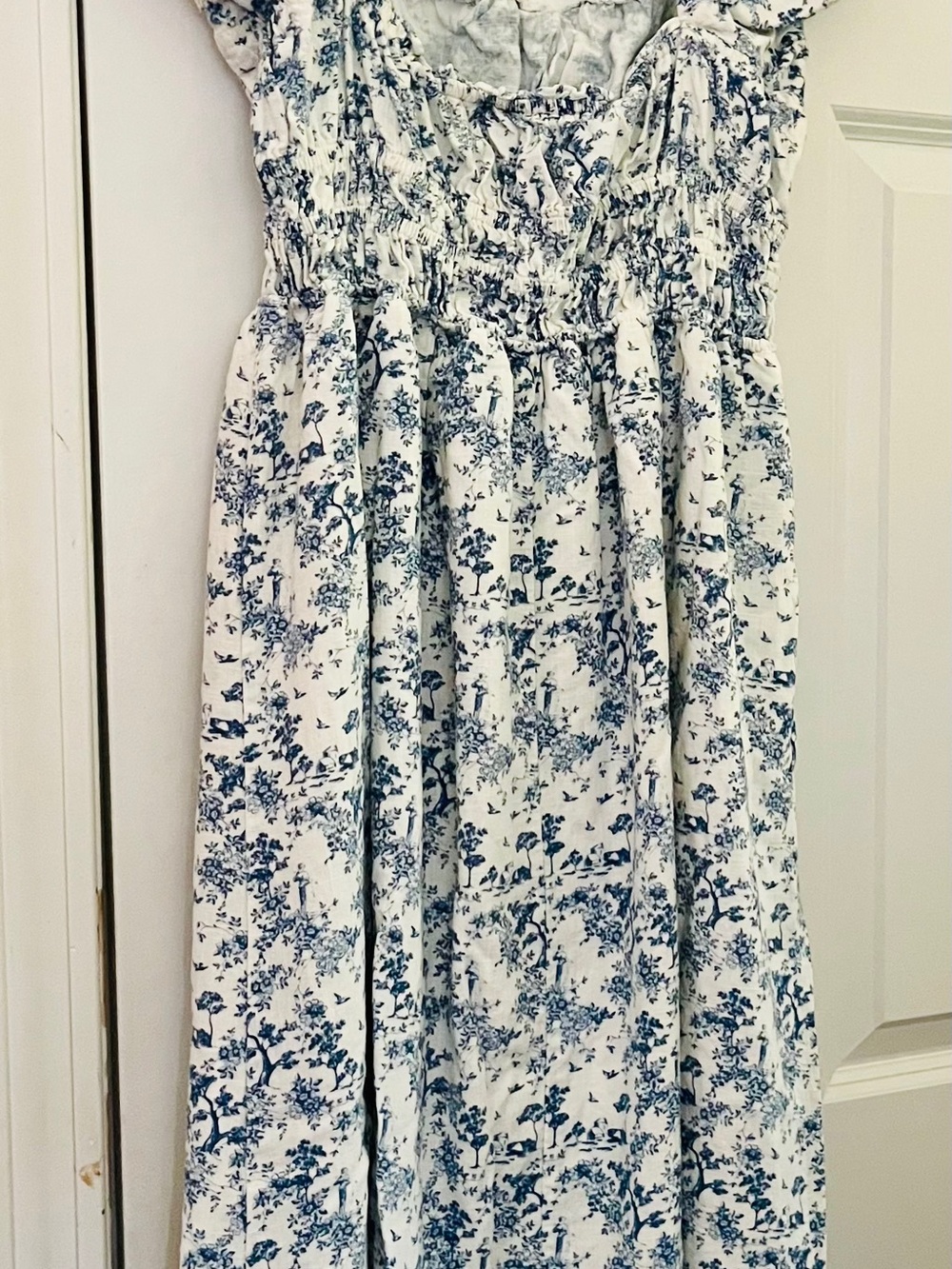 H&M Linen Blend Dress with Blue and White Toile Floral Print - Picture 4 of 7